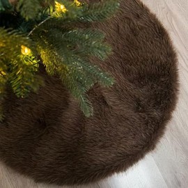 AtiMing Dark Brown Faux Fur Christmas Tree Skirt Small 24 Inch, Soft Mini Plush Xmas Tree Skirt for Holiday Decor, Winter Party, and Festive Home Decorations - 60cm