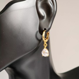 Unbranded NEW 24K Gold Plated Jewelry Pear Cut Cubic Zirconia Dangle Earring (US)