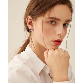 Dainty Pearl Maple Leaf Stud Earrings 925 Sterling Silver Pin Crystal CZ Thanksgiving Autumn Fall Studs Earring Exquisite Christmas Jewelry Gifts for Women Hypoallergenic