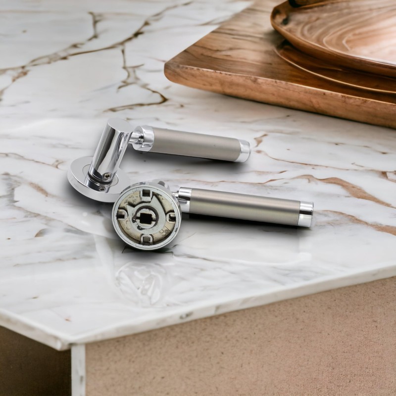 Zishan Two Tone Zamak Rosette Door Handle Set