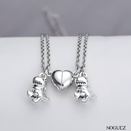 Noguez. 2 Collares de Pareja con Corazón Magnético y Colgante Dinosaurio, Par de Collares para Enamorados y Amistad con Dije Magnético, Regalos para Novios, Pareja o Amigos.