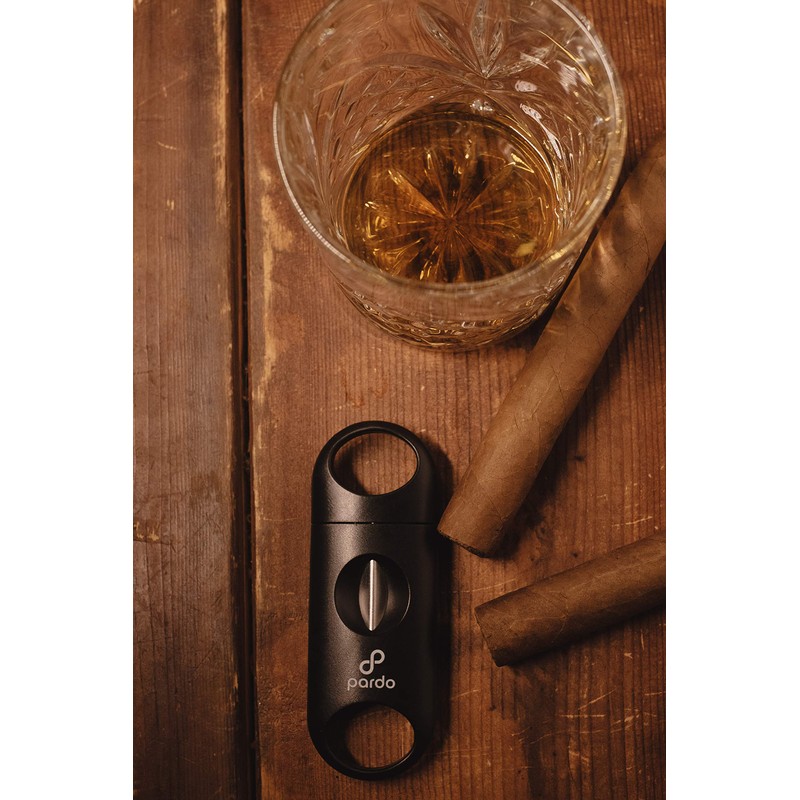 Pardo Cigar V-Cut Cigar Cutter, Black, Wedge Cut, Easy to