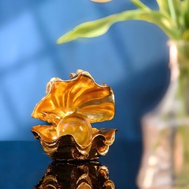 Zonsuli Gold Home Decor Pearl Clam Sculpture Statue Modern Art Decor,Elegant Home Decor, Desk Ornament, Wedding Gift, Luxury Art Piece for Living Room, Office, and Shelf Display