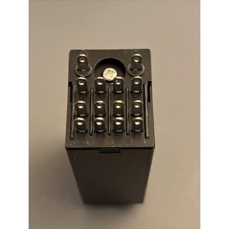 Omron Timer H3YN-41-B solid-state analog long-range 1 Min-10h timer LED