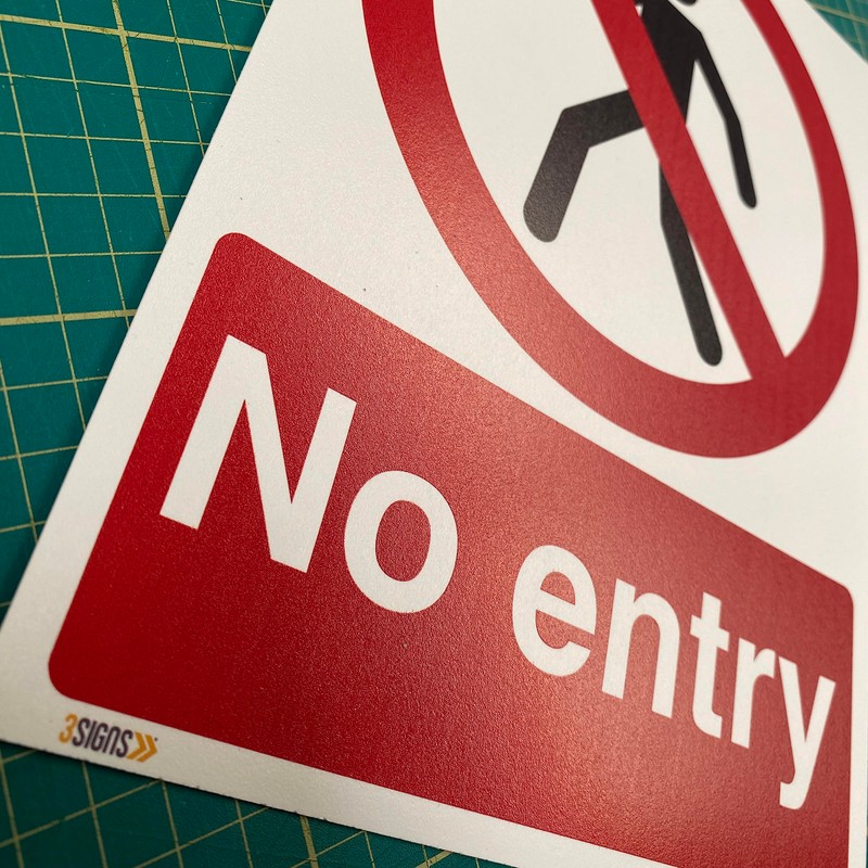 No Entry Safety Sign A5 (210 x 148mm) – Bold