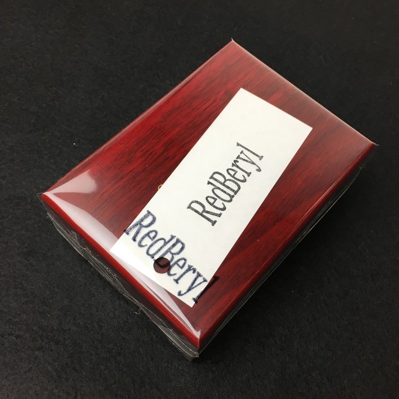 RedBeryl Gold Plastic Playing Cards with Exclusive Case, Gold (GOLD