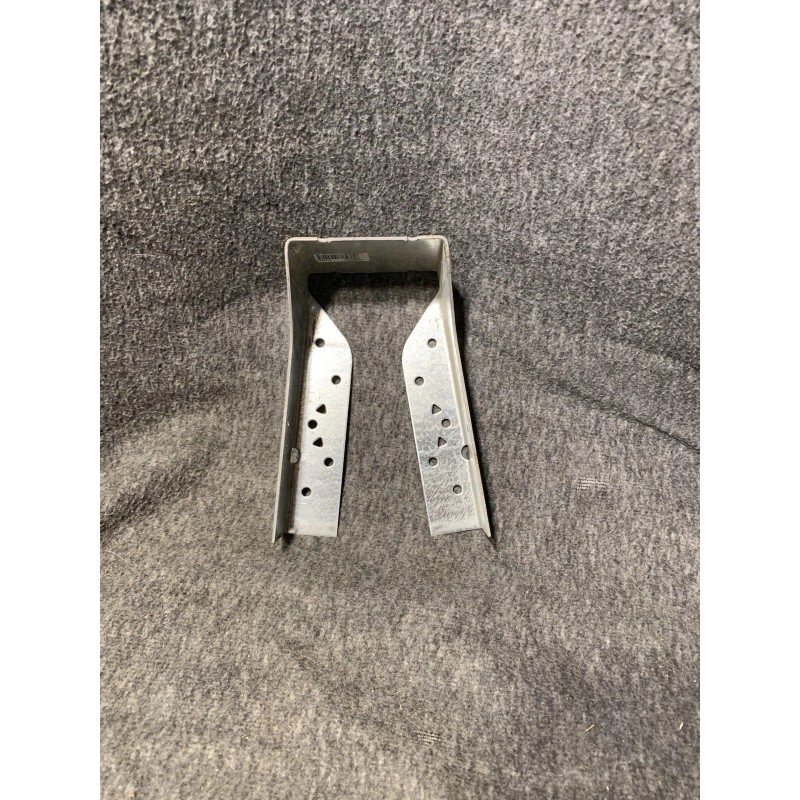 Simpson HUC28-2 HUC Galvanized Face-Mount Concealed-Flan