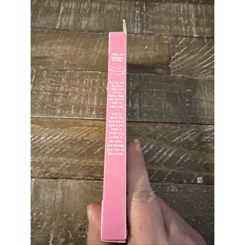 L.A. Colors Dual Lip Liner Pencil And Crayon Pure Magic