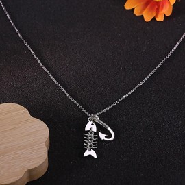 ANGLEQUEEN Fish Bone Grunge Necklace Earrings for Women Gothic Y2K Jewelry Set Weird Punk Fishing Necklace Earrings Fish Skeleton Dangle Earring Emo Jewelry (Necklace)