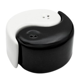 Dekohelden24 Yin Yang Ceramic Salt & Pepper Shakers in Black and White, L/W/H Approx. 6 x 3 x 3 cm