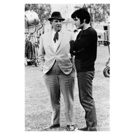 ELVIS PRESLEY AND COLONEL TOM PARKER TALKING 4X6 B&W PHOTOGRAPH