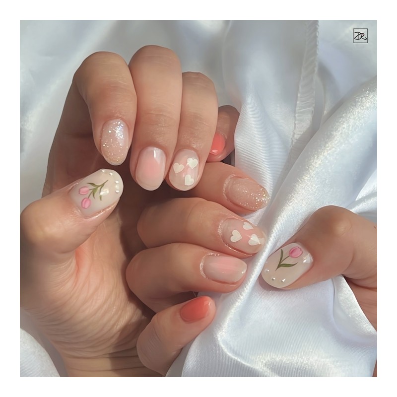 Dara Beauty 2024 April Art of the MonthFlower Cheek Nail❣