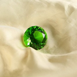 VALICLUD Diamond Paperweight 40mm Fake Diamond Green Artificial Diamonds Paperweight for Wedding Office Decoration Nail Picture Background Crystal Diamond Ornament