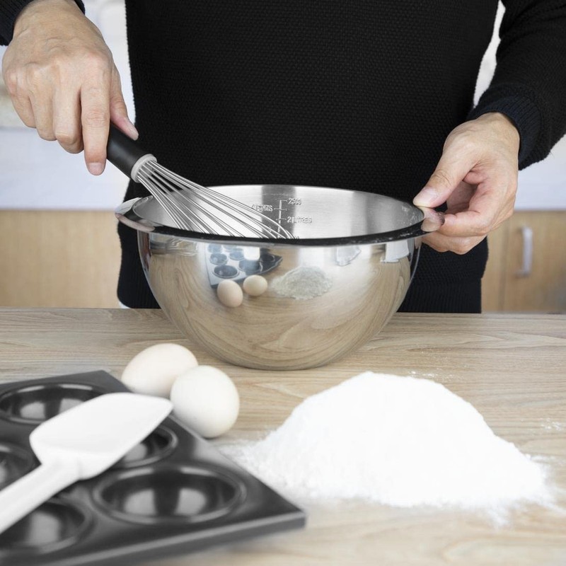 Vogue DA043 Heavy Duty Plastic Handled Whisk - 300mm 12"