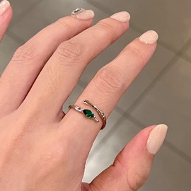 Yheakne Vintage Emerald Wrap Ring Green Crystal Wrap Open Ring Silver Adjustable Ring Emerald Finger Ring Open Crossing Band Ring Jewellery for Women and Girls