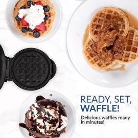 NOSTALGIA - MyMini 5'' Non Stick Heart Red Mini Waffle Maker