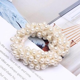 Sturdy pearl hair tie, hair tie, bun, daily simple style / 짱짱한 진주 머리끈 헤어끈 똥머리 데일리 심플스타일