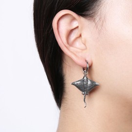 HZMAN Stainless Steel Stingray Dangle Earrings for Men Women Ocean Sea Animal Manta Ray Huggie Hoop Earring Jewelry Gift