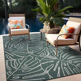 Rugshop Contemporary Tropical Leaves Weather Resistant Indoor/Outdoor Area Rug 5' x 7' Green