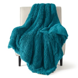 Bedsure Faux Fur Teal Throw Blanket – Fuzzy, Fluffy, and Shaggy Teal Blankets, Soft and Thick Sherpa, Cozy Warm Decorative Gift, Throw Blankets for Couch, Sofa, Bed, 50x60 Inches, 640 GSM