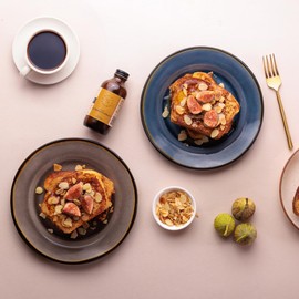 Heart & Harvest Pure Almond Extract - Sugar Free and Gluten Free Baking Supplies - Rich Intense Nutty Flavor for Desserts, Beverages, Sauces - 4 oz