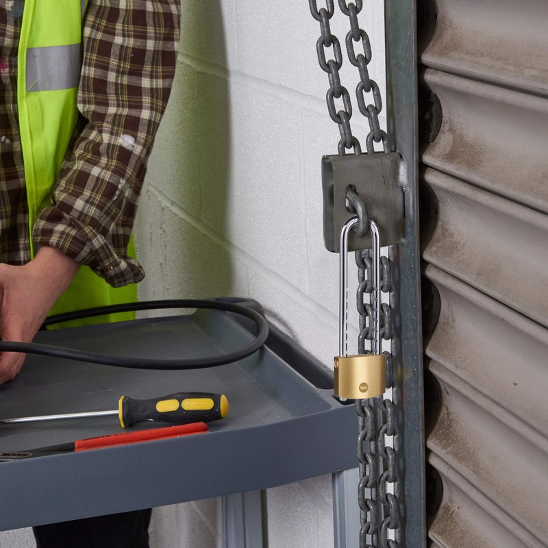 Yale Y110B/50/155/1/B Brass Padlock 50 mm Adjustable Shackle Piece 1