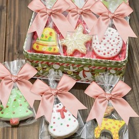 GorinsKani 100pcs 3.3inch Polyester with Dovetail Angle Hand Knotted Gift Box Packaging, Candy Box Decoration, Bow tie (Pink)