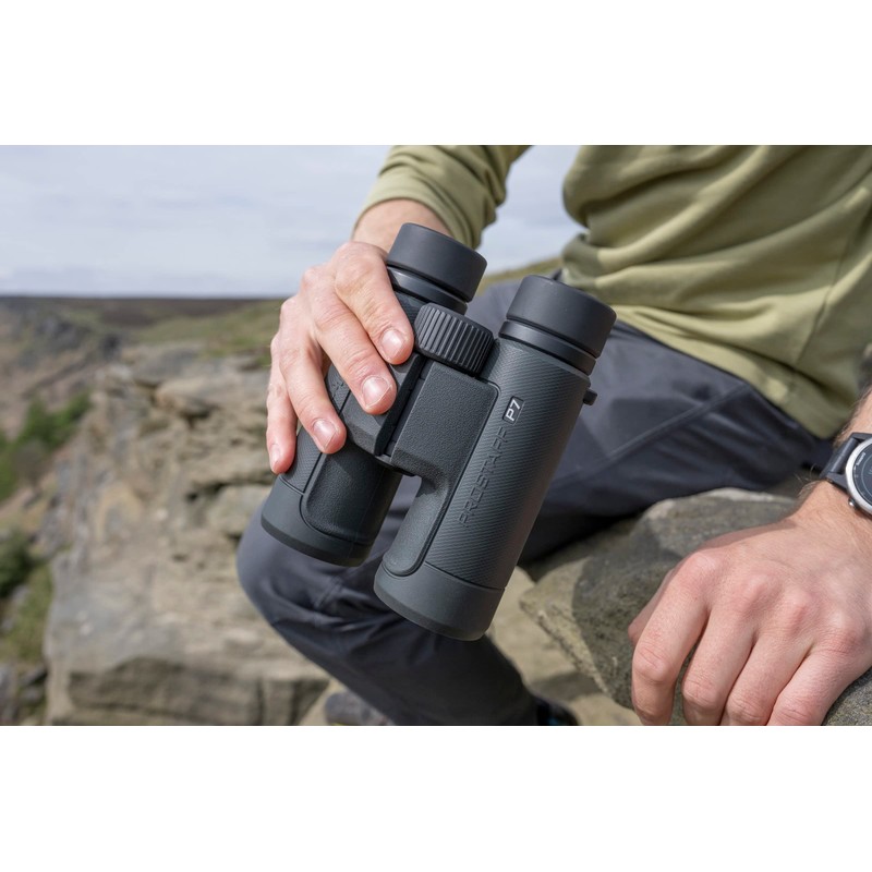 Nikon PROSTAFF P7 Binoculars 10x30 10x 30 Caliber Bird Watching