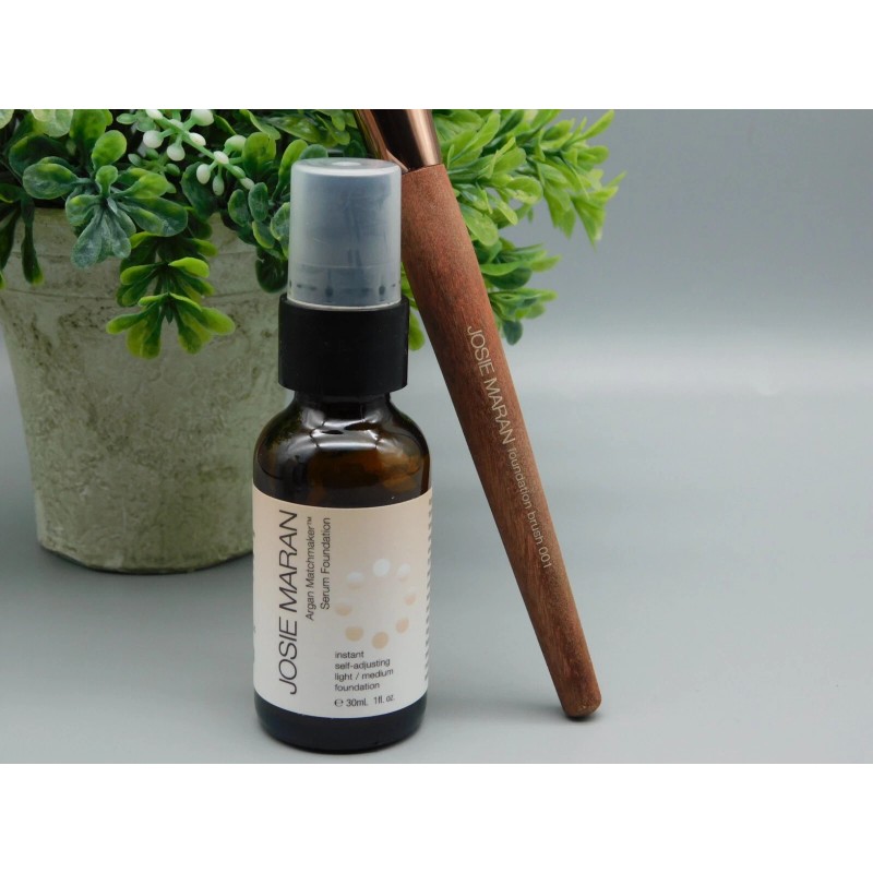 Josie Maran Argan Matchmaker Serum Foundation Light/ Medium With Brush