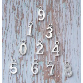 sowaka 50 Pcs 0-9 Number Charms Metal Small Figures Chic Pendants for Jewelry Making Kit Finding DIY Crafting Project Necklace Bracelets Christmas Gift Supplies Decoration (Antique Silver)