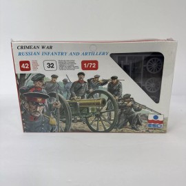 ESCI #221 Russian Infantry And Artillery Crimean War 1/72 scale 32 figures