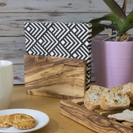 NATUREHOME High-quality napkin holder made of sustainable olive wood, exclusive, durable and environmentally friendly napkin dispenser, wood, standing 16 x 10 x 5 cm
