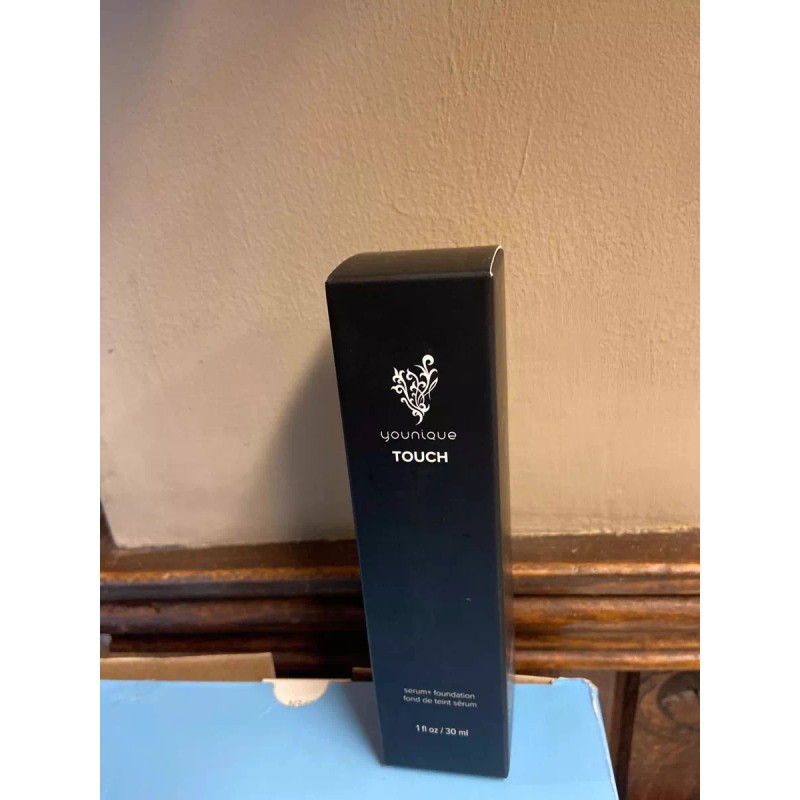 Younique Base De Maquillaje Liquida Younique + Serum