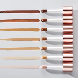 Makeup Revolution, Conceal & Define Grundierung, F2, 23ml