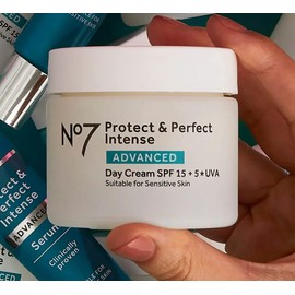 (Twin Pack) No7 Protect & Perfect Day & Night Cream Bundle Set (50ml each)