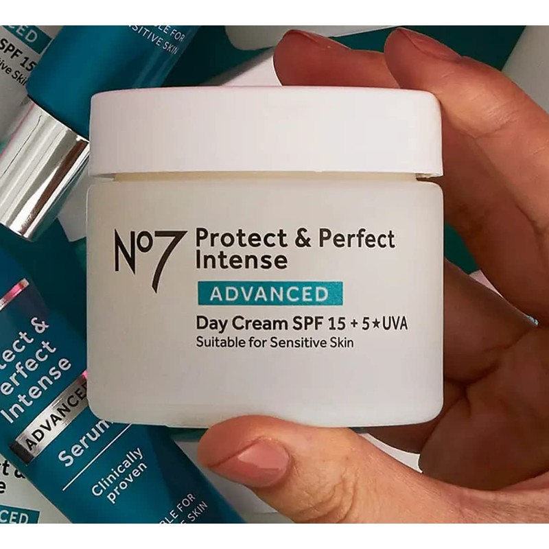 (Twin Pack) No7 Protect & Perfect Day & Night Cream