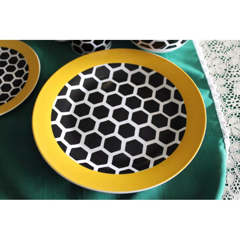 White Bee Honeycomb Black Yellow White Dinner Set of 4