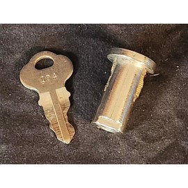 OAK ACORN REPLACEMENT LOCK and KEY FOR OAK ACORN GUMBALL/PEANUT MACHINE- 020
