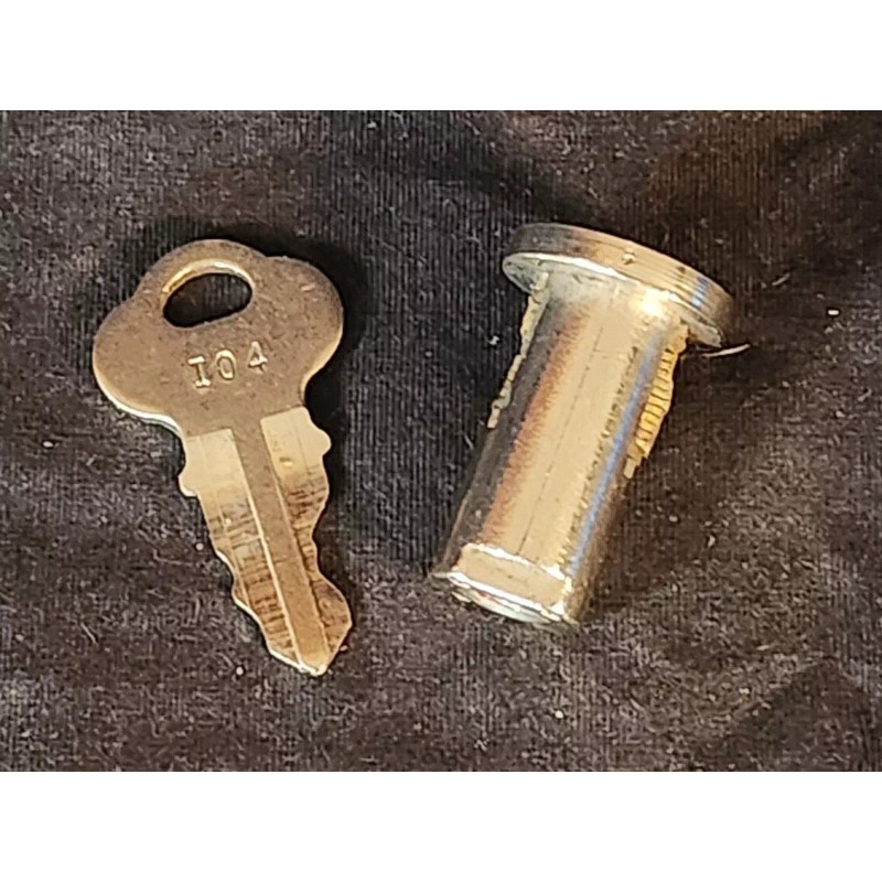 OAK ACORN REPLACEMENT LOCK and KEY FOR OAK ACORN GUMBALL/PEANUT