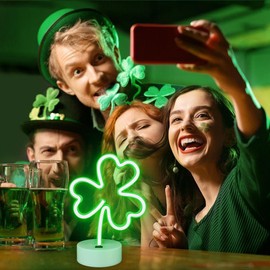 Clover Neon Signs With Holder Base,Green Lucky Clover USB or 3-AA Battery Powered Neon Light, LED Table Decoration, Bedroom, Kids Room，Home, Office Tablelet Night Light Decor, Birthday Christmas Gift