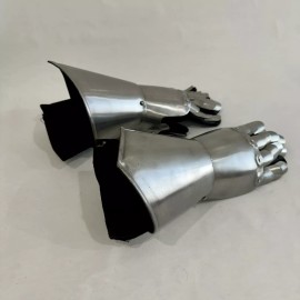 Medieval Knight Guantlet Silver Metal Guantlets Gloves Armor Larp Costume