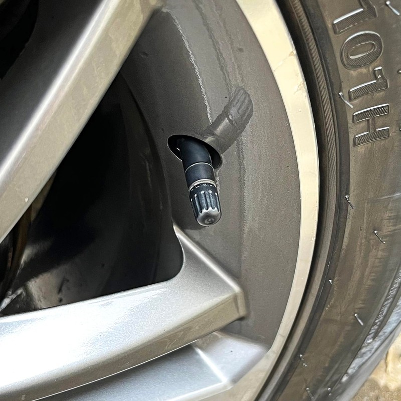 Black TPMS Plastic Tire Valve Stem Caps with Gasket Universal