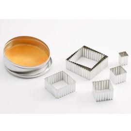 thermohauser Cookie Cutter Set (Stainless Steel), Rectangular, Waved Edge, 5 Pieces, 3.6 x 3.6 - 8.5 x 8.5 cm, Packed in Tin Storage Tin