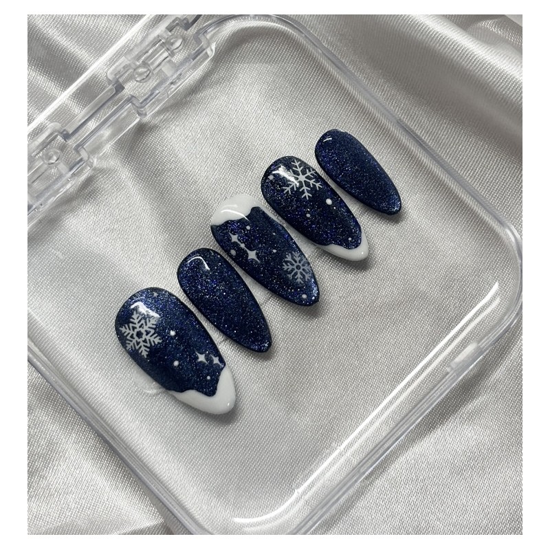 Deep Blue Snow Nail Tips - Short Nose Pin /