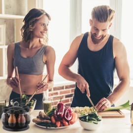 Relaxdays Spice Carousel with 8 Spice Shakers, 360° Rotation, Portable, Plastic, H x D 17 x 19 cm, Black/Transparent