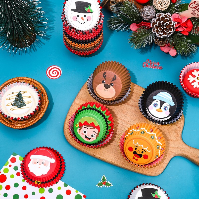 Whaline 600Pcs Christmas Character Cupcake Liners Santa Elves Snowmen Reindeer