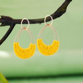 Handmade Raffia Earrings for Women Girls Lightweight Statement Geometric Round Drop Earrings Handmade Straw Wicker Rattan Dangle Earrings Boho Summer Beach Earrings (Yellow Teardrop)