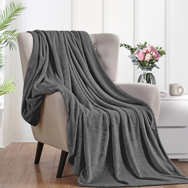 Cuddly, Fluffy Blanket, 130 x 160 cm - Small Fleece