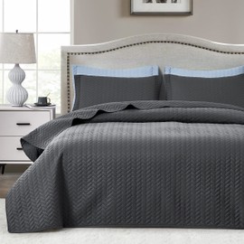 Maple&Stone Summer Quilt Set King Size, Lightweight Charcoal Grey Bedspread Ultrasonic Chevron Pattern Light Coverlet for All Season Comforter Bedding Decor - 3 Piece King Bed Cover Sets