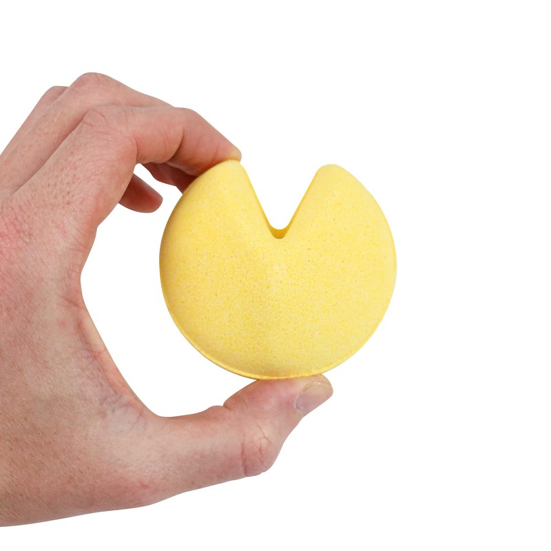 Gift Republic Fortune Cookie with Hidden Message Bath Bomb Milk